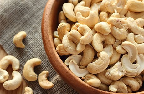 Cashew-nuts-raw-nutritional-information-calories.jpg